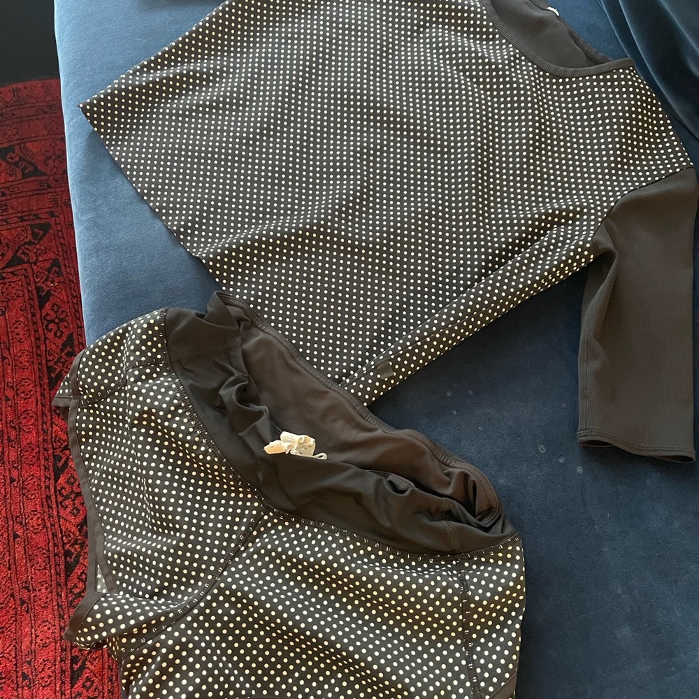 Lululemon Black and White Athletic Shorts and top set size 6